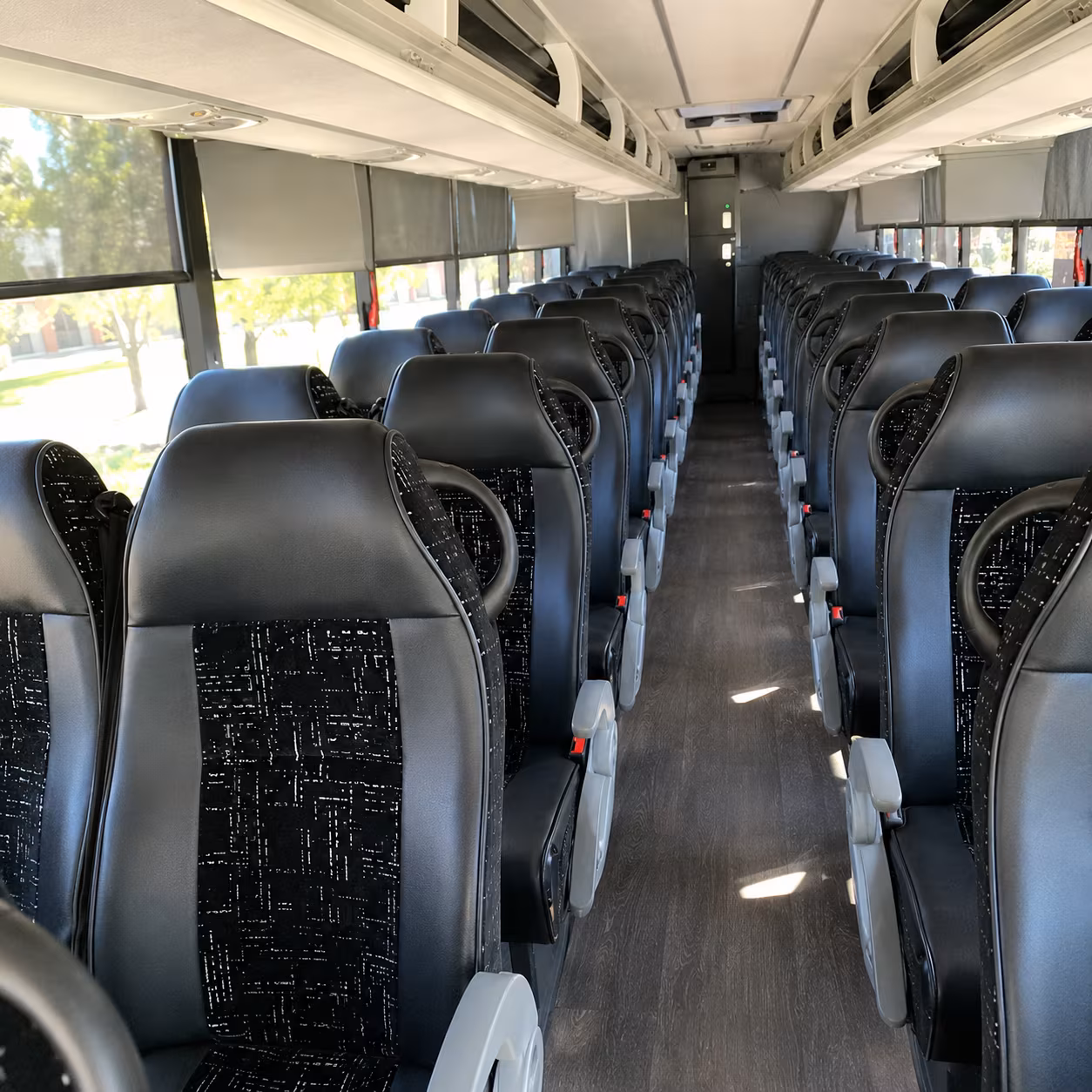 charter buses to white river amphitheatre shows and festivals