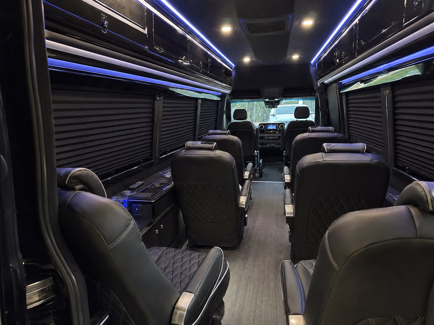 easily book transportation for your next airport transfer 3